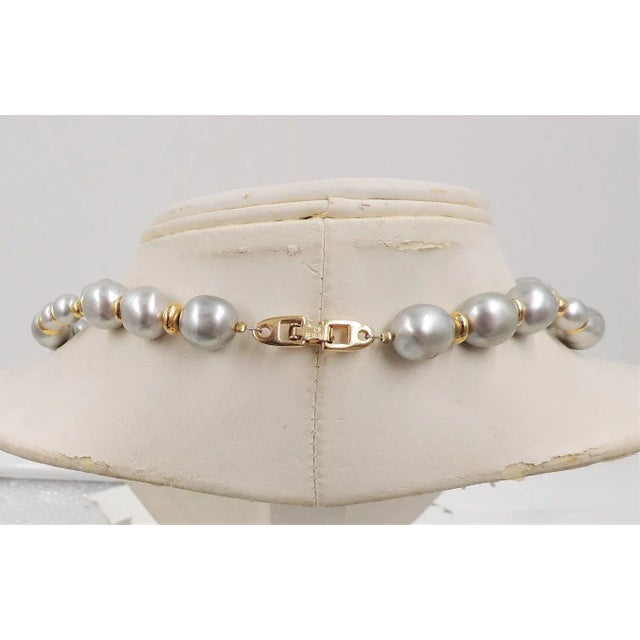 1980s Vintage 1980s Signed Napier Grey Faux-Baroque Pearls & Red Beads Festoon Necklace For Sale - Image 5 of 9