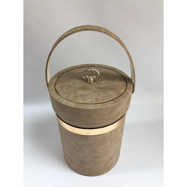 Mid-Century Modern Vintage Faux Leather Handled Hollywood Regency Ice Bucket For Sale - Image 3 of 8