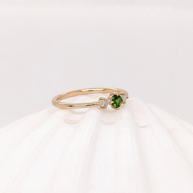 2020s Dainty Tsavorite Ring W Earth Mined Diamonds in Solid 14k Gold | Round 3mm For Sale - Image 5 of 8