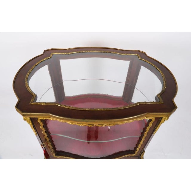 Brown Antique Ormolu Mounted Bijouterie Display Cabinet, 19th Century For Sale - Image 8 of 18