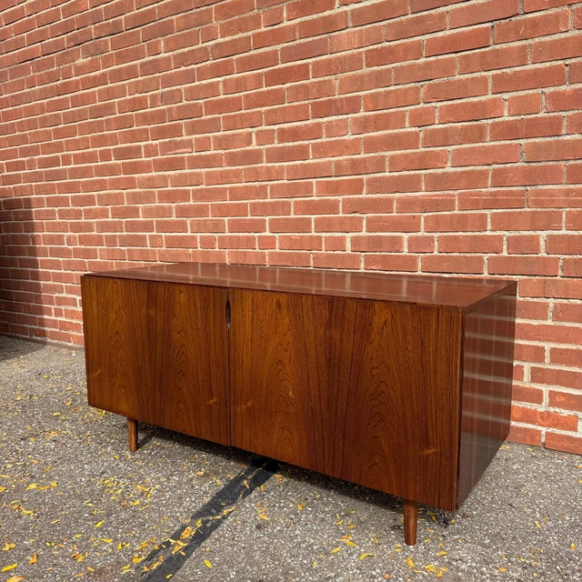 Mid 20th Century Omann Jun Danish Modern Rosewood Credenza Sideboard, Attributed For Sale - Image 4 of 8