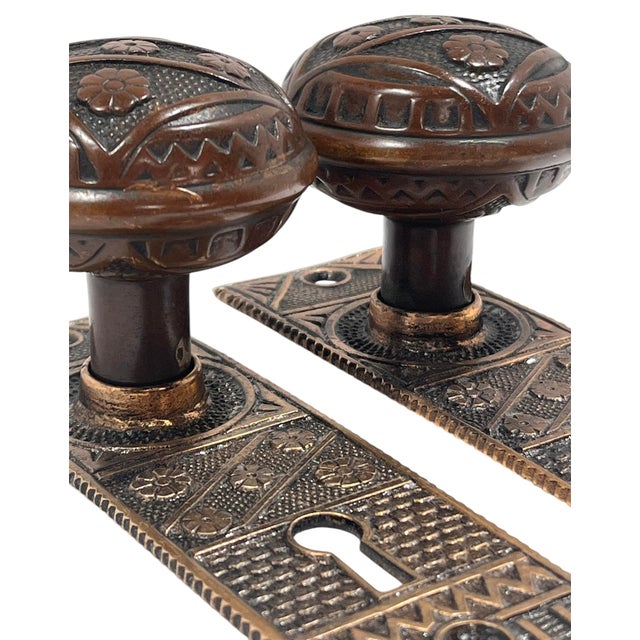 1880s Antique American Bronze Door Knobs With Door Plates - 5 Pieces For Sale - Image 4 of 9