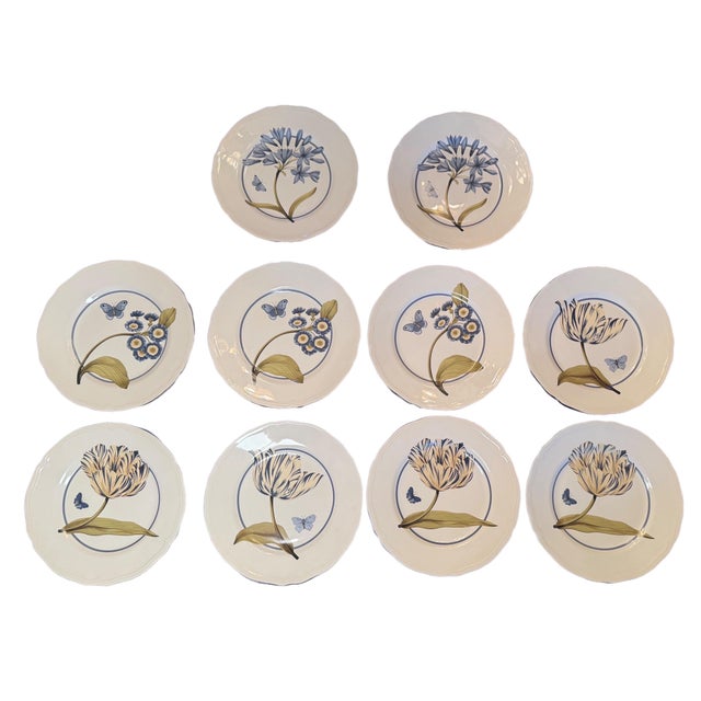A Set of 10 Colefax & Fowler 11 Inch Dinner Plates, absolutely gorgeous from Colefax and Fowler. The plates are in very...