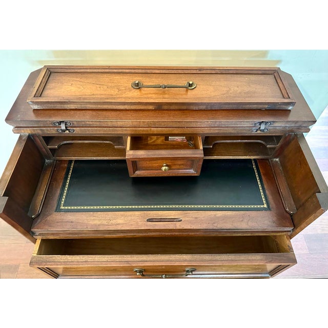 1950s Butler's Desk Chest of Drawers With Lift Top and Pull Out Desktop