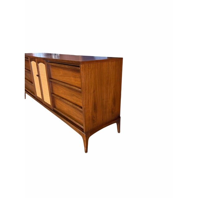 Lane Furniture Vintage Mid Century Modern 1960s Lane Rhythm Walnut Dresser For Sale - Image 4 of 12