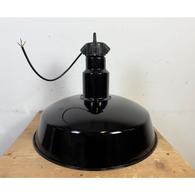 Large Industrial Black Enamel Factory Lamp with Cast Iron Top from Elektrosvit, 1950s For Sale - Image 13 of 18