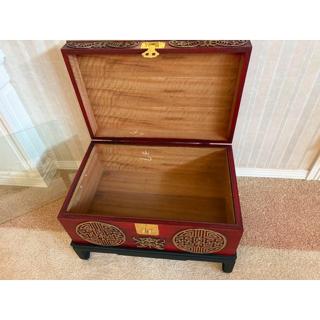 Red Wood Chinese Medallion Hinge-Top Trunk For Sale - Image 4 of 6