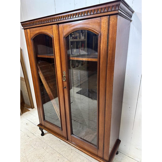 Mid 19th Century Victorian Adjustable Shelf Mahogany Bookcase with Glass Double Doors, 1850 For Sale - Image 5 of 15