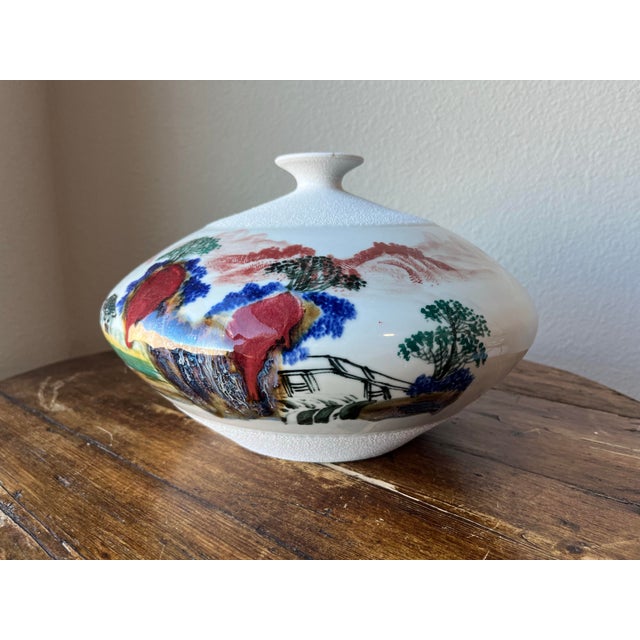Chinese Chinese Porcelain Vase For Sale - Image 3 of 7