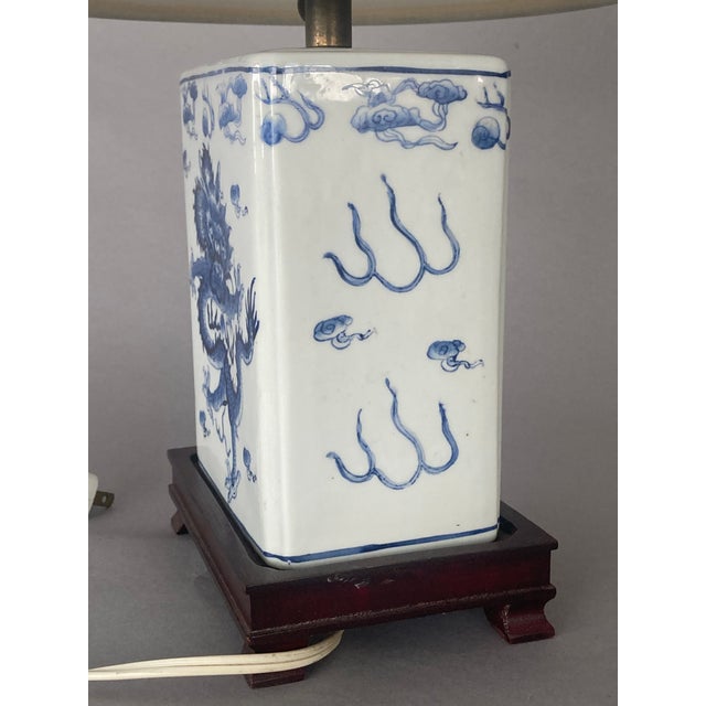 1930s Blue and White Porcelain Chinese Table Lamp, With Dragon, on Wooden Base For Sale - Image 4 of 7