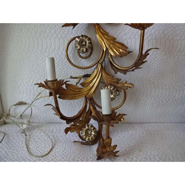 Mid-Century Modern Mid-20th Century Pair of Gilt Bronze Hollywood Regency Wall Sconces. For Sale - Image 3 of 10