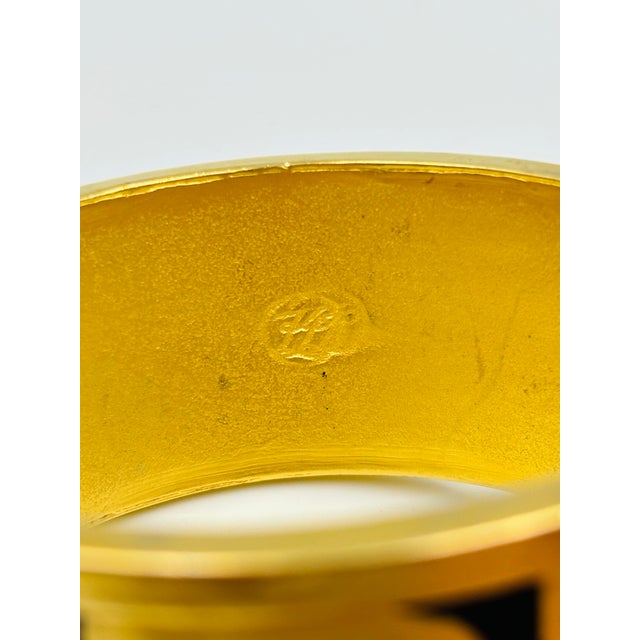 Gold Karl Lagerfeld 90s Heavy Gold-Tone Enameled Bangle Bracelet For Sale - Image 8 of 12