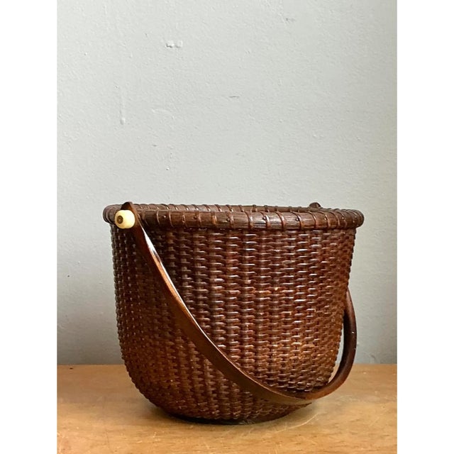 Contemporary Vintage Woven Rattan Nantucket Basket With Handle For Sale - Image 3 of 12