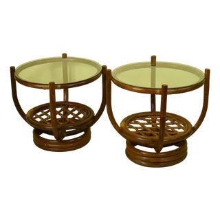 Late 20th Century Pair of Round Rattan Side Tables For Sale