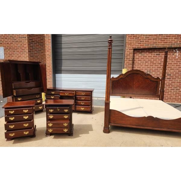 Traditional Kincaid Complete King Bedroom Set For Sale - Image 3 of 8