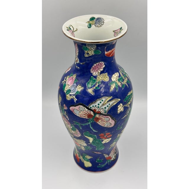 Blue Antique Large Fine Quality Oriental Chinese 19th Century TongZhi Mark Vase For Sale - Image 8 of 10