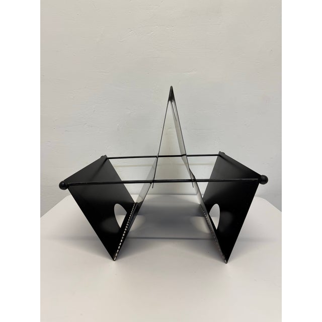 Postmodern Memphis Style Black Metal Magazine Rack, 1980s For Sale In Miami - Image 6 of 12