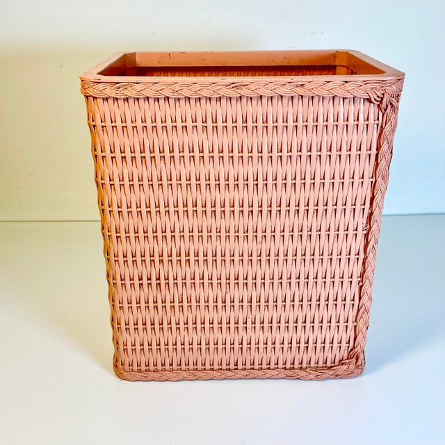 Mid-Century Boho Chic Coastal Peach Colored Wicker Wastebasket For Sale - Image 10 of 13