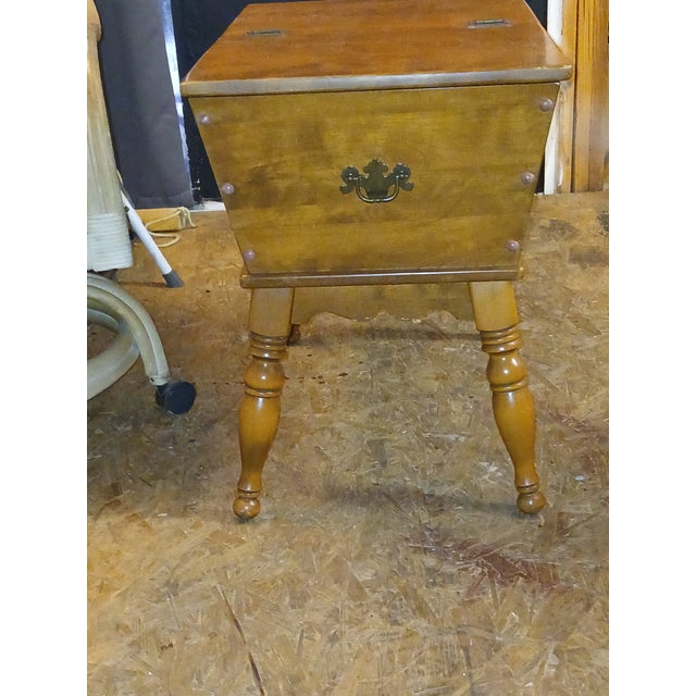 Brown Ethan Allen Baumritter Solid Maple Colonial Style Accent Dough Box For Sale - Image 8 of 8