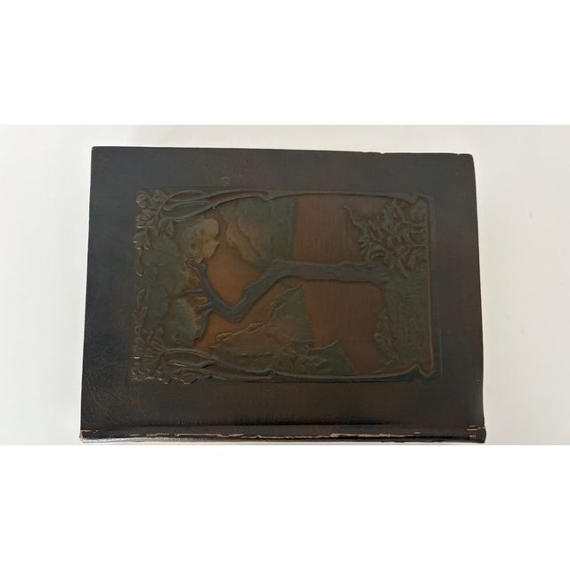 Arts & Crafts 1910s Roycroft Renaissance Arts & Crafts Little Journeys Book Stand + Complete 1916 “Tree of Life” Edition Set – Engraved Oak For Sale - Image 3 of 7