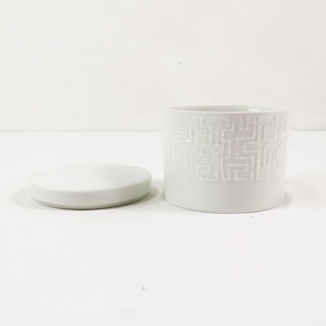 Rosenthal Porcelain Bonbonniere by C. Fischer for Rosenthal, Germany, 1960s For Sale - Image 4 of 10