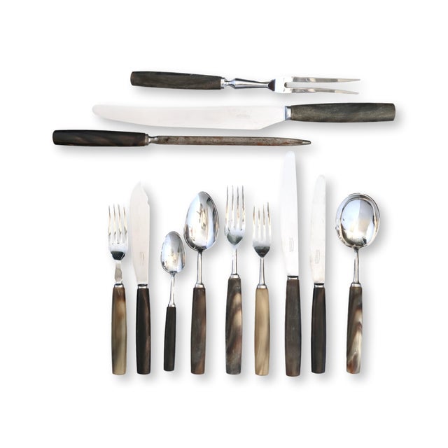 Early 20th Century Vintage English Polished Natural Horn Cutlery, Service for 12 For Sale - Image 5 of 11
