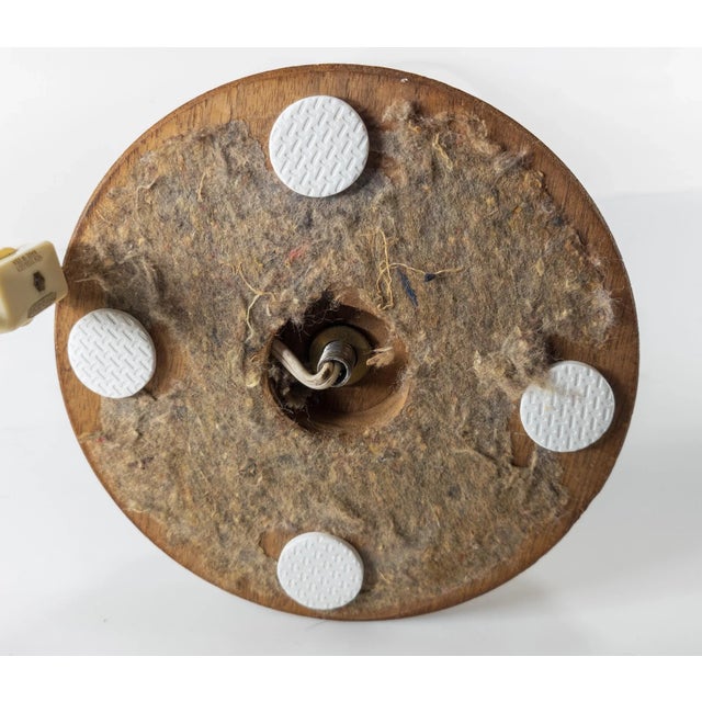 White Mid-Century Modern Stylish Table Lamp Lighting Fixture For Sale - Image 8 of 9