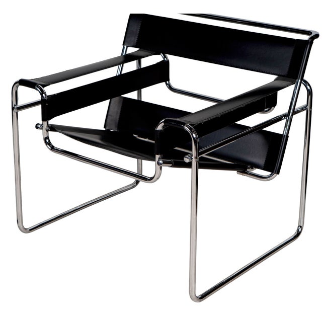 Bauhaus Late 20th Century Pair of Wassily Chairs After Marcel Breuer for Euro Style, Italy – Chrome & Black Leather Bauhaus Modern For Sale - Image 3 of 15