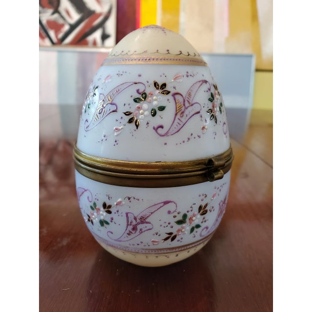 Art Nouveau Early 1900s Antique Moser Bohemian Glass Opaline Egg Jewel Box For Sale - Image 3 of 8