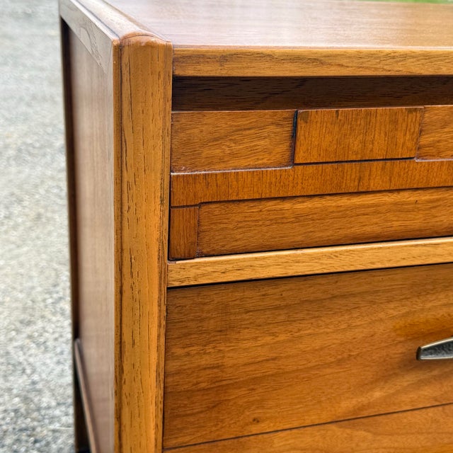 Wood Mid Century Modern Walnut Nightstand / End Table For Sale - Image 7 of 8