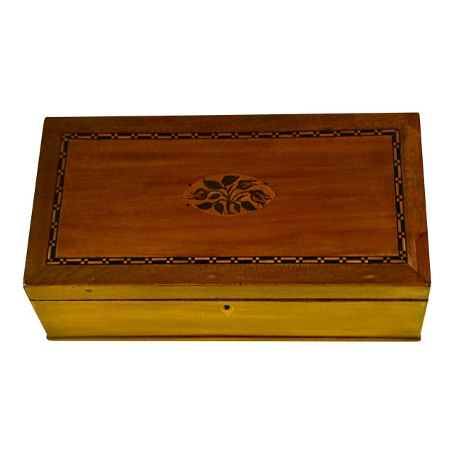 Federal Hepplewhite Mahogany Inlaid Box, Circa 1810 For Sale