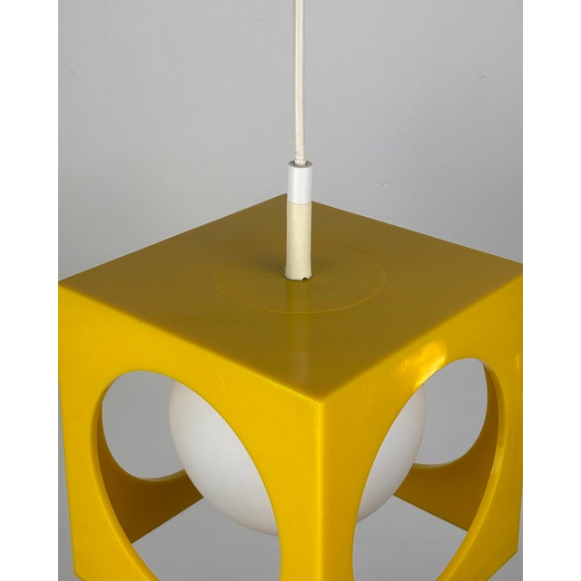 Minimalistic Space Age Yellow Cube Ceiling Lamp by Richard Essig, Germany, 1973 For Sale - Image 17 of 18