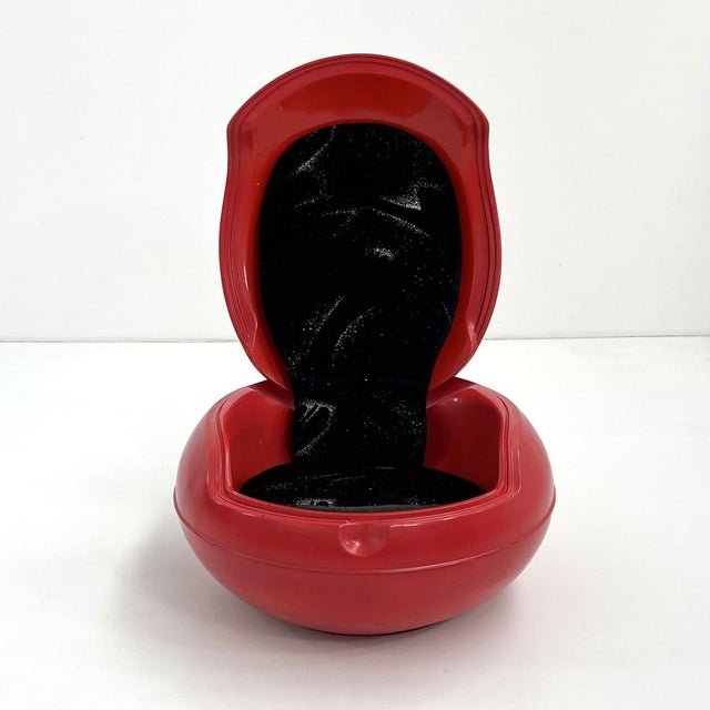 Modern White Gn1 Garden Egg attributed to Peter Ghyczy for Veb Synthese, 1970s For Sale - Image 3 of 14