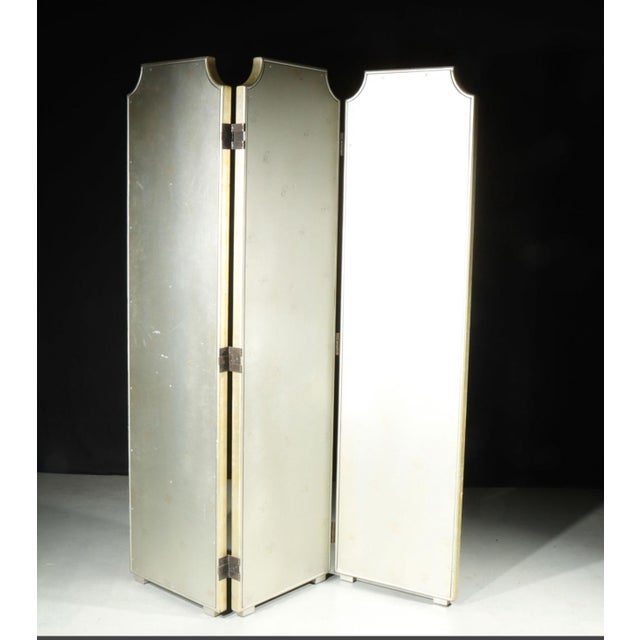 1970s Hollywood Regency Art Deco Mirrored 3-Panel Folding Screen For Sale In Cleveland - Image 6 of 7