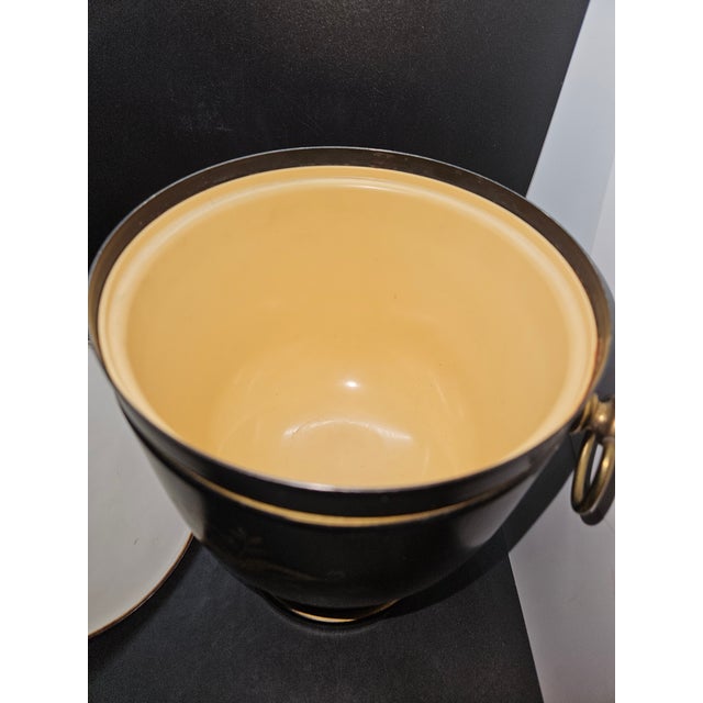 Metal Vintage Mid-Century Neoclassical Italian Tole Black and Gold Lidded Urn Ice Bucket For Sale - Image 7 of 8