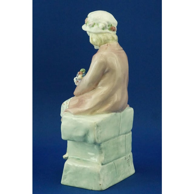 20th Century Art Nouveau Ceramic Seated Girl with a Bouquet of Flowers by Muller for Goldscheider, Austria, Early 1900s For Sale - Image 4 of 18