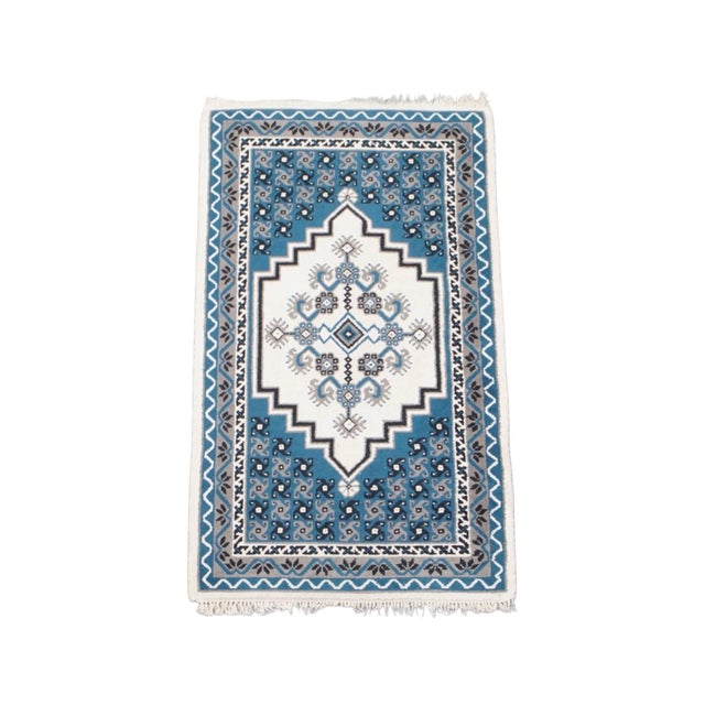 Rug with Mainly Blue and White Tones and Sleek Patterns For Sale - Image 9 of 9