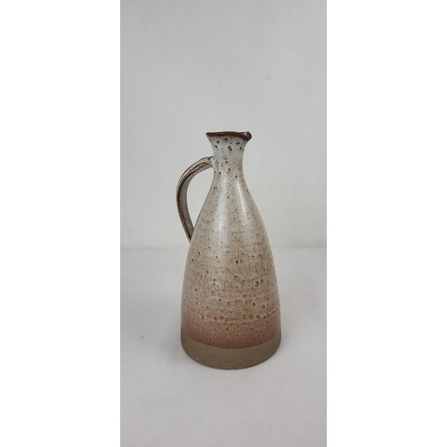 Stoneware pitcher Roger Jacques (1920-2001) 1970's Height 29 cm Diameter 14 cm Capacity 1.7 L In good condition This piece...