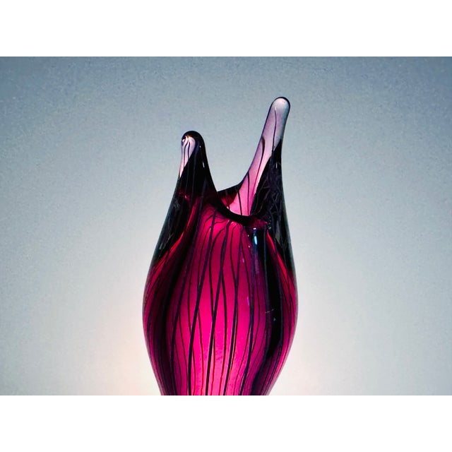 Fuchsia Mouth-Blown Glass Vase with Filigree Threads, Sweden, 1970s For Sale - Image 10 of 11