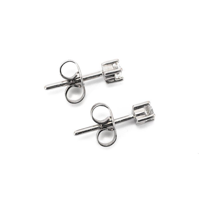 Early 21st Century Unisex 14k White Gold 0.16ctw Round Diamond Push Back Petite Stud Earrings, A Pair For Sale - Image 5 of 7