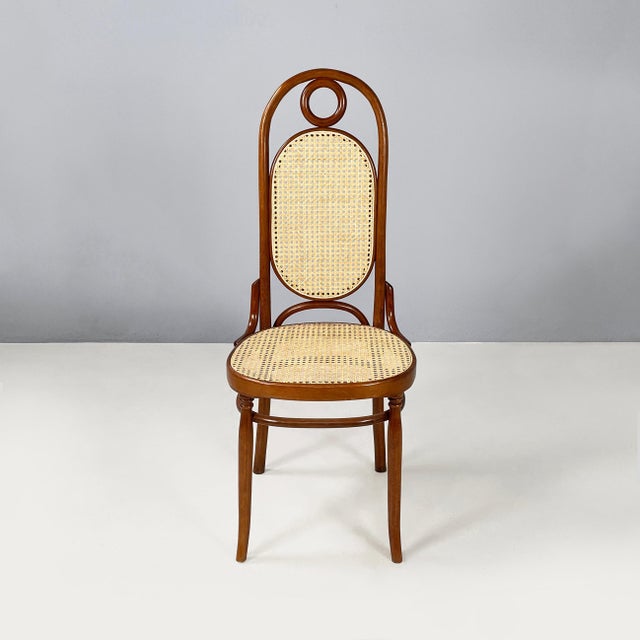 Italian Chair in straw and wood, 1900-1950s Chair with squared seat with rounded corners made of straw with wooden...