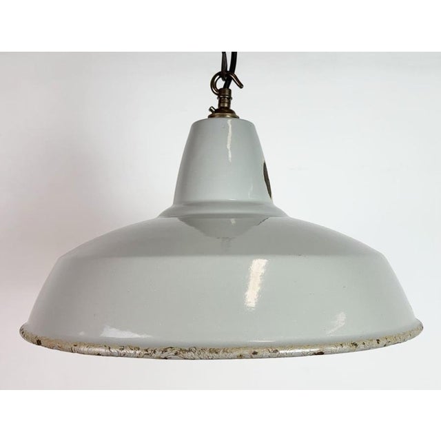 1960s Industrial Grey Enamel Pendant Lamp from Thorlux, 1960s For Sale - Image 5 of 18