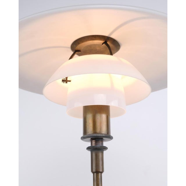 1930s Table Lamp in Burnished Brass by Poul Henningsen for Louis Poulsen, 1930s For Sale - Image 5 of 10