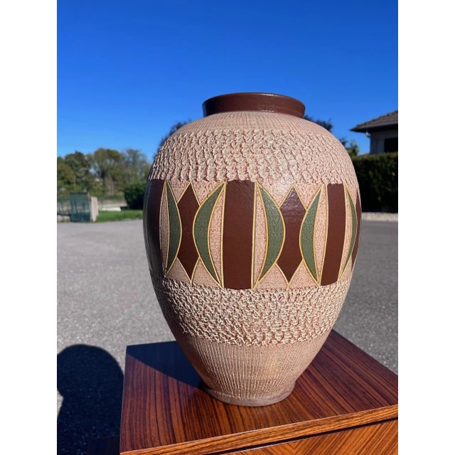 Large model for this graphic vase of the 50s produced by hand by Ritz Keramik I have official proof of authenticity such...