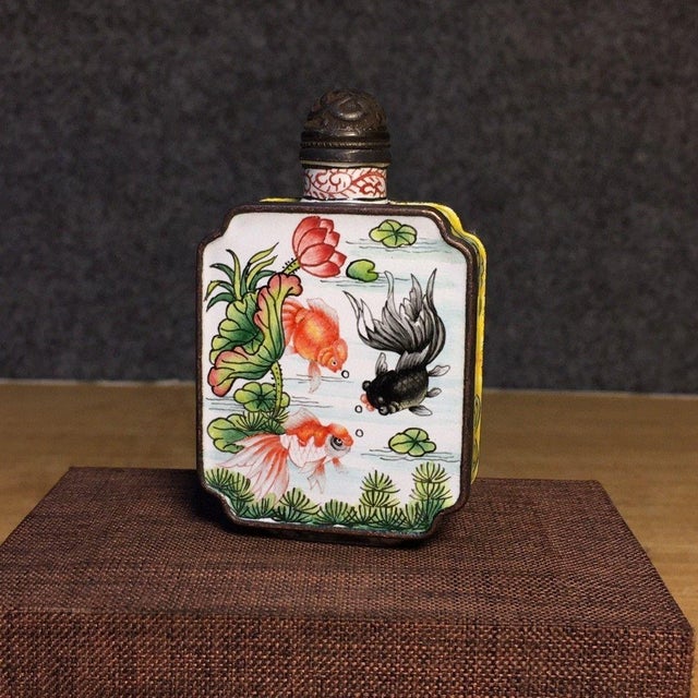 Vintage Painted Enamel on Copper Snuff Bottle – Goldfish & Lotus Motif For Sale - Image 4 of 9