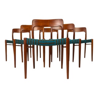 Set of 6 Moller Model #75 Dining Chairs in Teak & Geometric Mohair Fabric by Niels Møller for jl Møllers Møbelfabrik, Denmark, 1960s For Sale