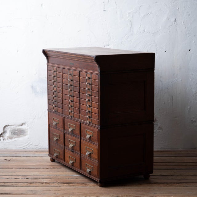 Yawman & Erbe Oak File Cabinet, c.1910 For Sale In Savannah - Image 6 of 13