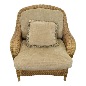 Lane Venture Wicker Lounge Chair With Cushion and Decorative Pillow