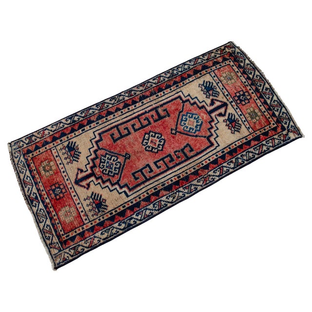 1970s Vintage Hand Knotted Small Rug For Sale - Image 4 of 13