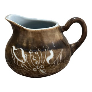 1960s Mid-Century Modern Brown Glazed Studio Pottery Creamer With Sgraffito Floral Design For Sale